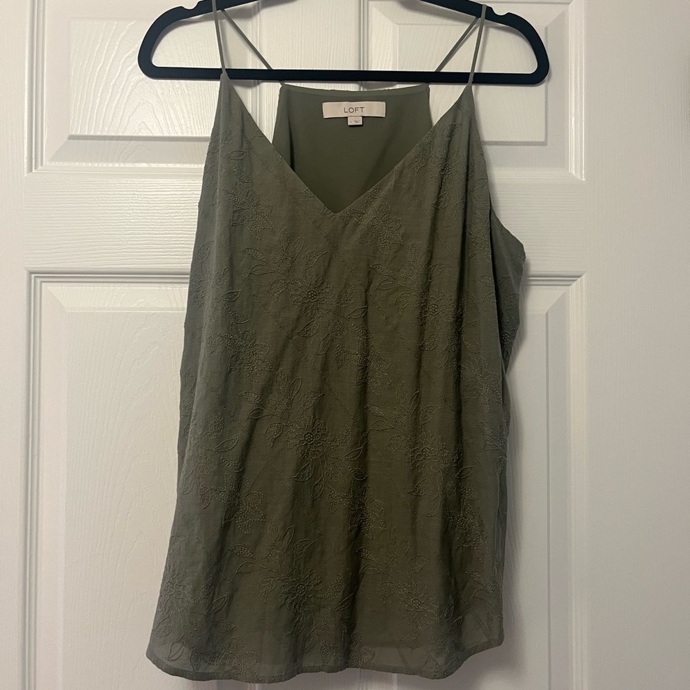 🍃 Sage Colored Camisole Blouse from LOFT, Size L - Picture 3 of 5